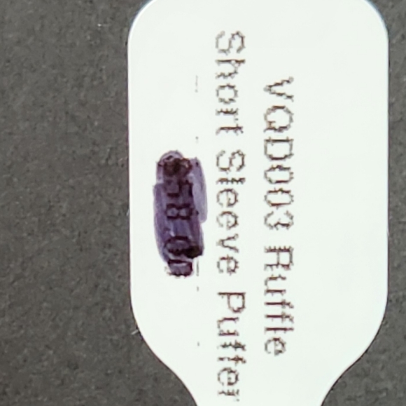 L&ENY Ruffle Vest - Picture 3 of 4